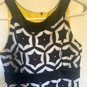 Size 4 Beautiful Black & White MIDI Dress